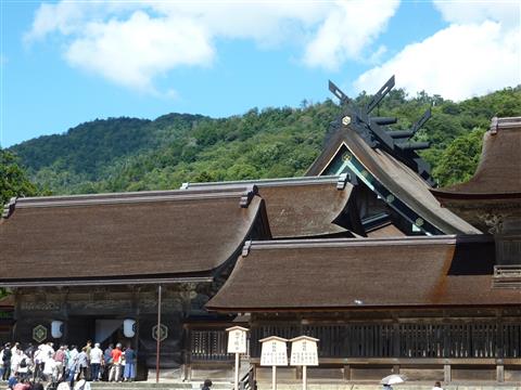 出雲大社　御本殿・八足門